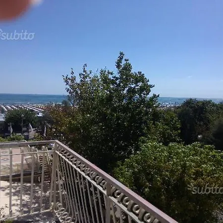 Mare Di Fronte E Pineta 아파트 *