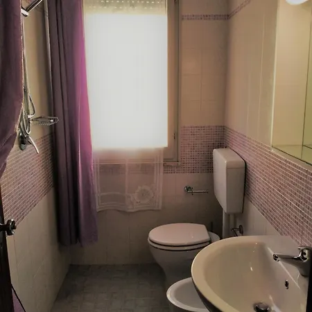 Mare Di Fronte E Pineta