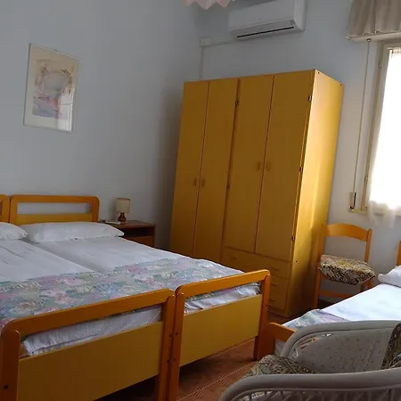 Mare Di Fronte E Pineta