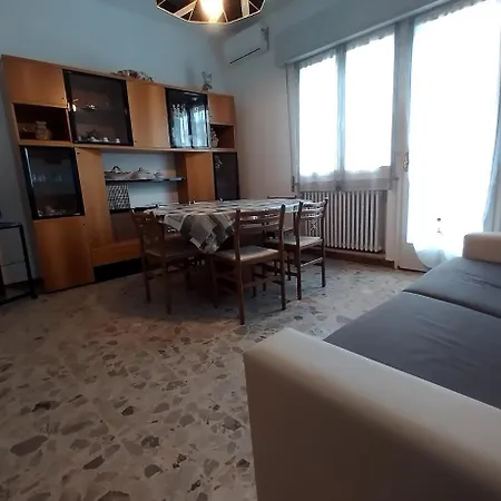 Mare Di Fronte E Pineta *