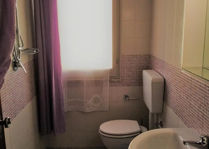 Mare Di Fronte E Pineta