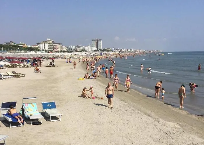Mare Di Fronte E Pineta